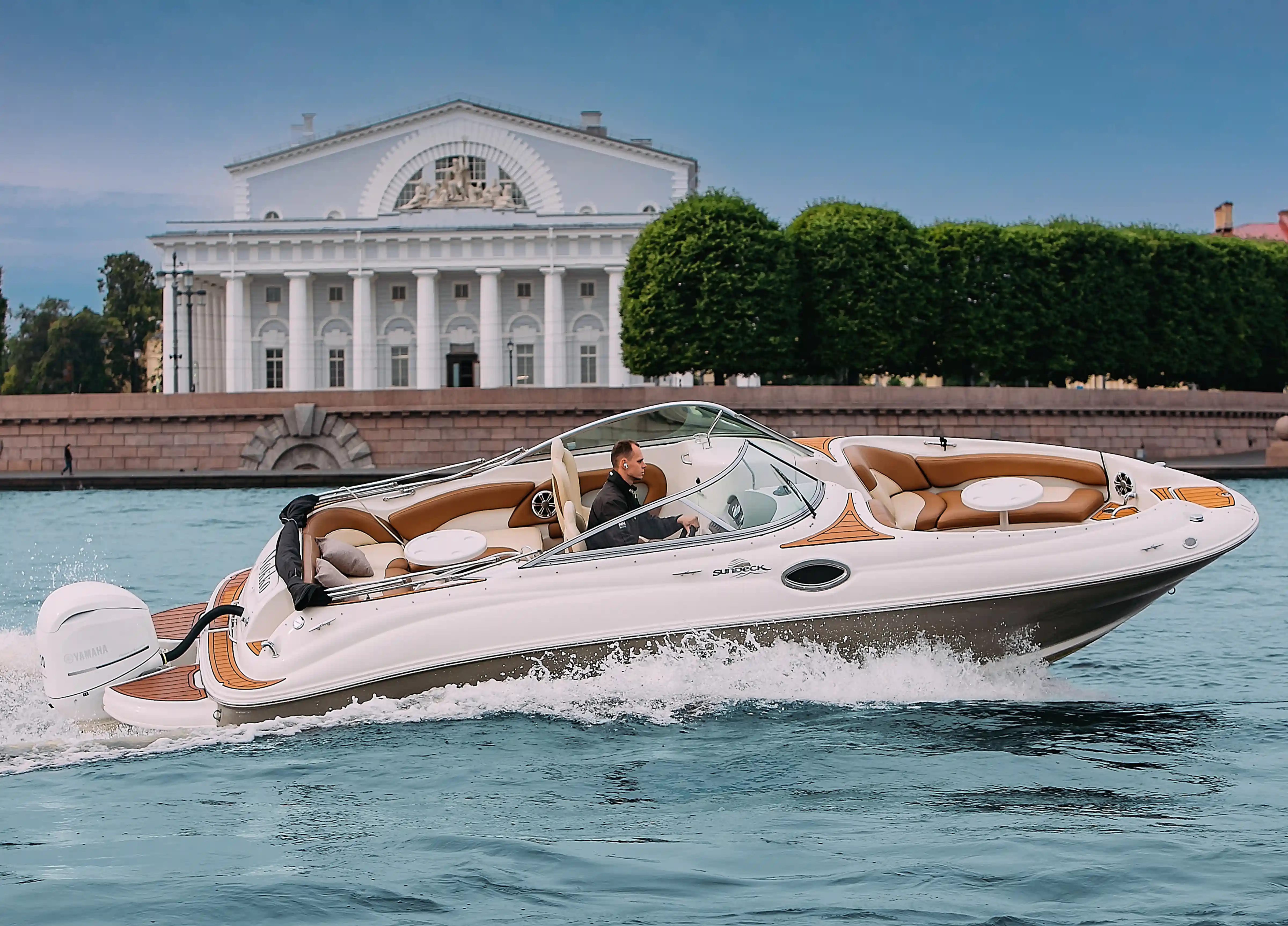 Катер Sea Ray 240 «Мокко»